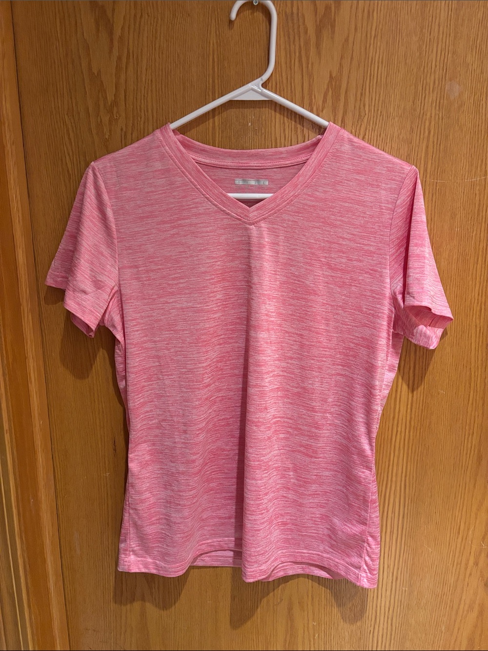No brand name, v-neck active shirt, heather coral, M